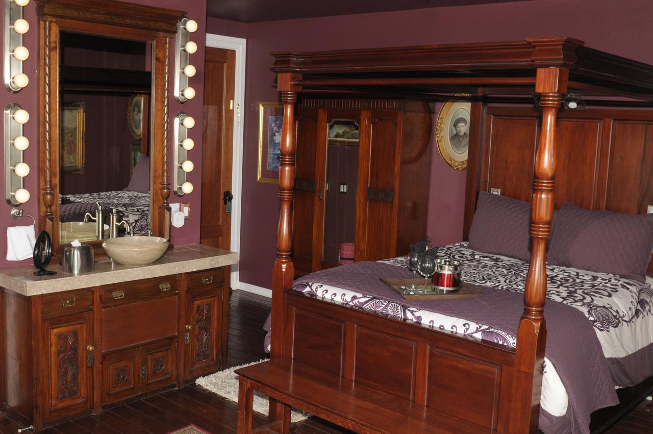 Collins Inn & Seaside Cottages (Adults Only) Ocean Shores Bagian luar foto