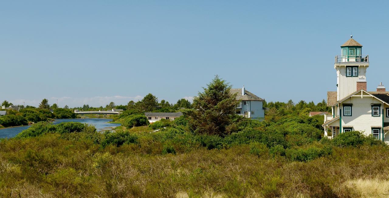 Collins Inn & Seaside Cottages (Adults Only) Ocean Shores Bagian luar foto